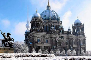Altes Museum, Berliner Dom, Lustgarten, Berlin, Deutschland shd travel july 21 tripo tripologist  berlin winter getty ...