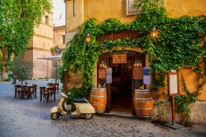 Rome, with its cobblestone streets and old buildings, is a walking city.